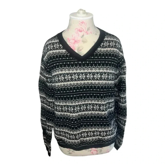 St. John’s Bay Women’s Washable Lambswool Sweater Size L - Picture 1 of 7